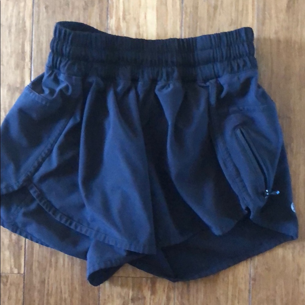 Black lululemon tracker short, size 4